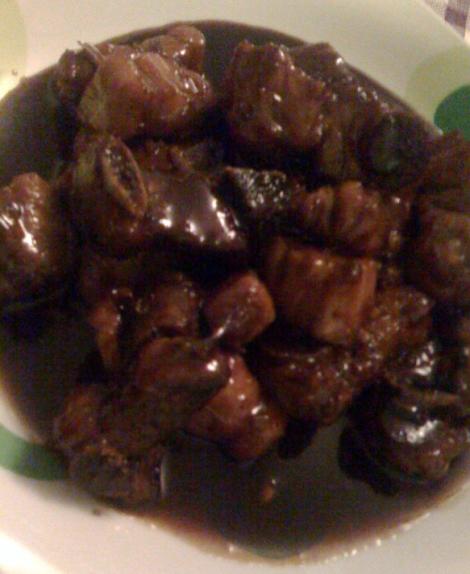 cerdo en salsa negra.jpg
